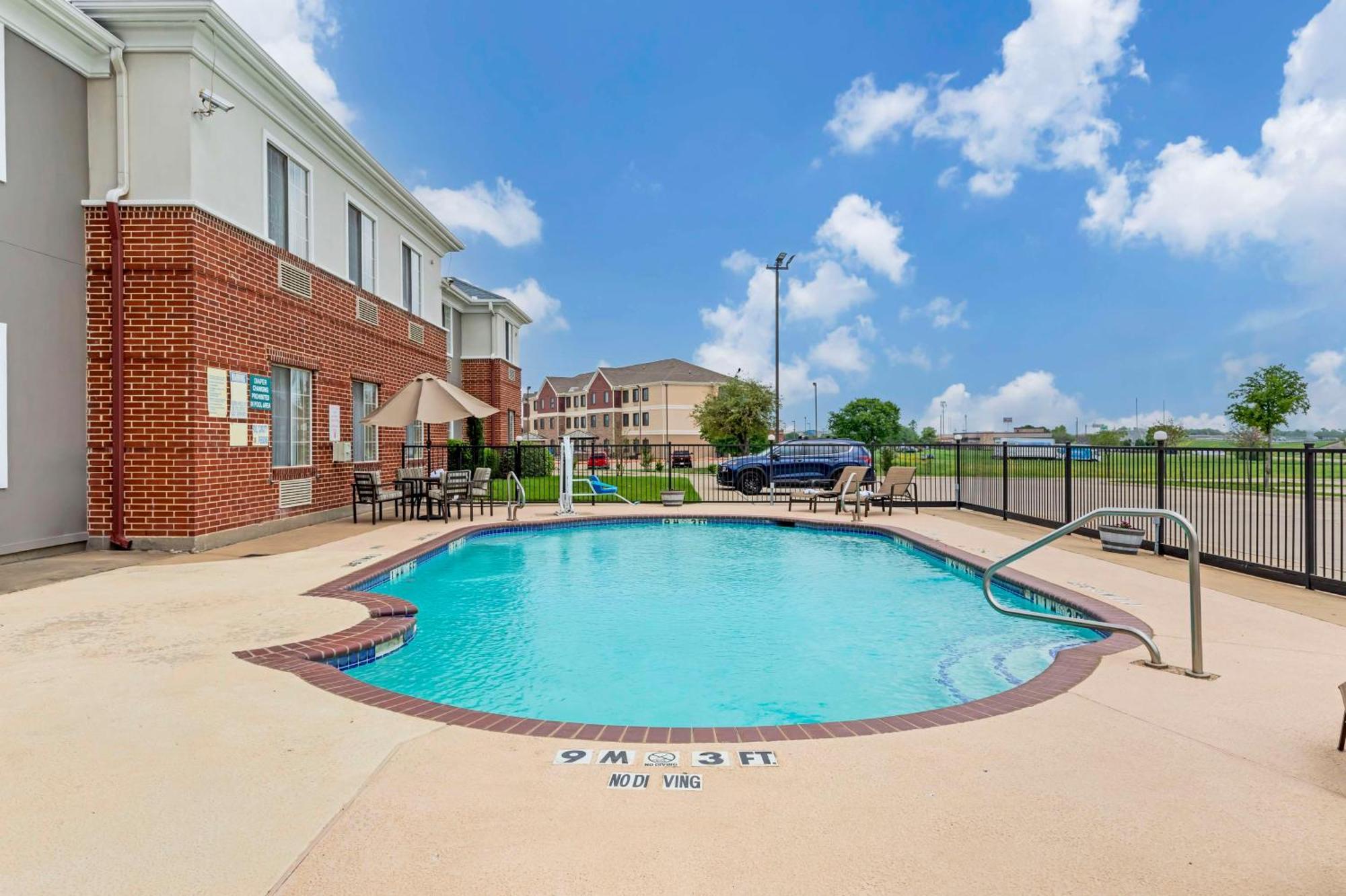 Best Western Fort Worth Inn And Suites Eksteriør billede