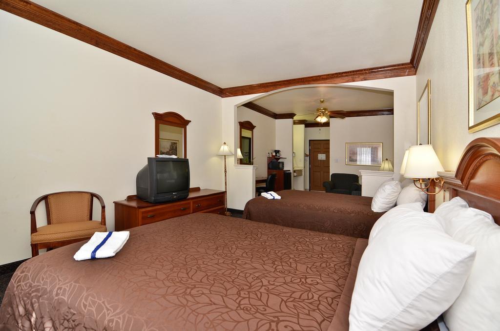 Best Western Fort Worth Inn And Suites Eksteriør billede
